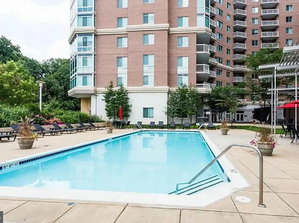 3101 N Hampton Dr APT 606, Alexandria, VA 22302