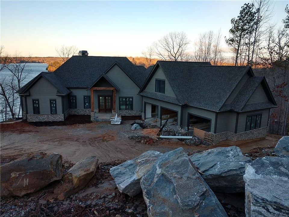 1st image of 316 Island Dr