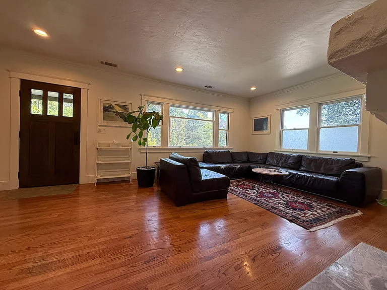 Mount Washington Dr — Photo 9