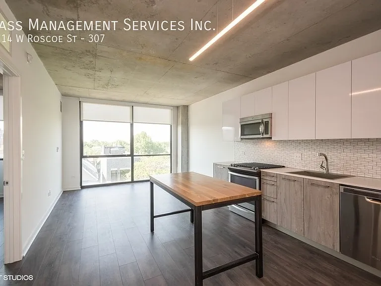 Centrum Lakeview — Photo 25