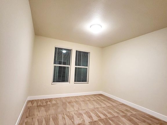 3rd image of 2376 Mozart Ave