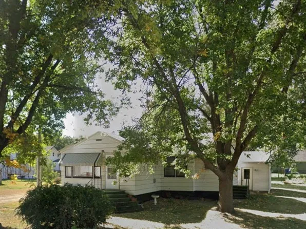 711 Burlington St, Lake Norden, SD 57248