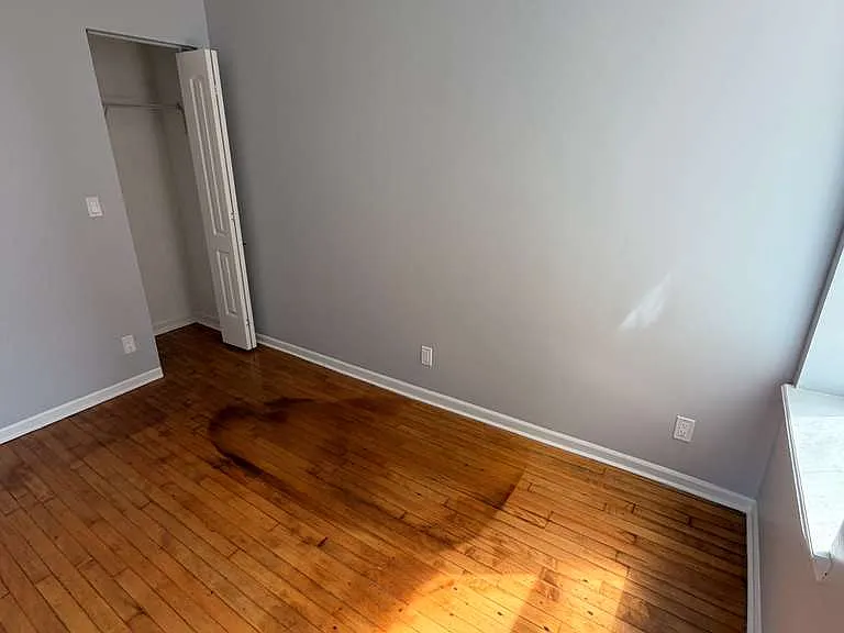 1555 S Millard Ave #2R — Photo 3
