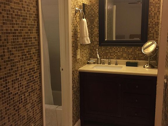 4th image of 1301 Wood Hill Pl #1301