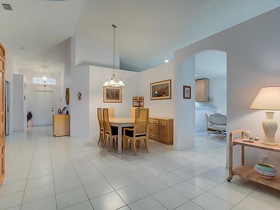 3rd image of 8201 Florenza Dr