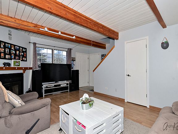 2nd image of 431 Meadow Hill Ln