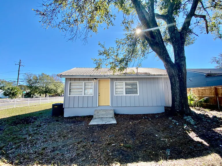 1600 W Romana St — Photo 16