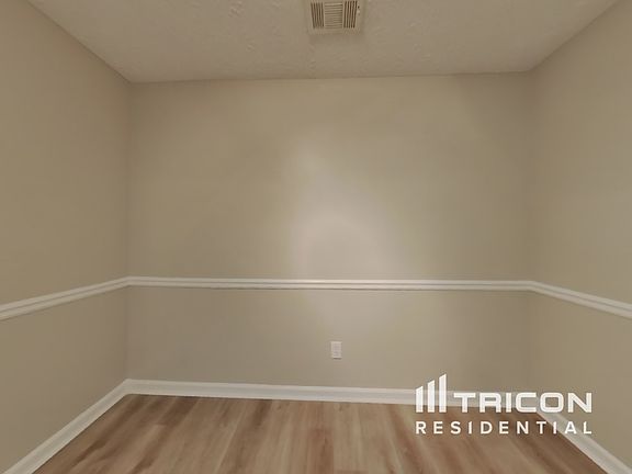 4th image of 85 Parkwood Dr