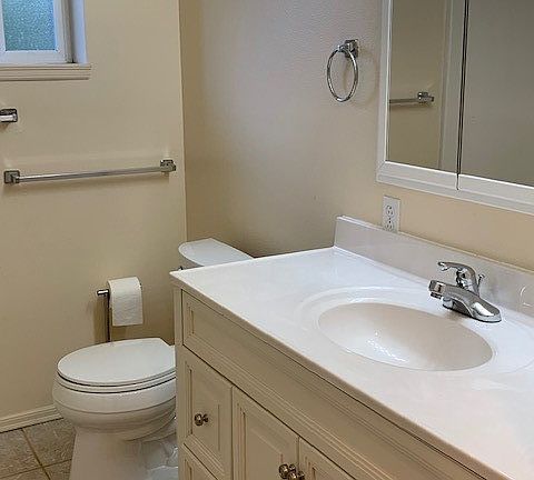 5th image of 16822 1st Ave NW #B