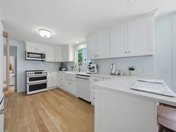 3 Newtown Rd, Nantucket, MA 02554