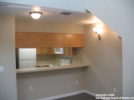 5th image of 10527 PERRIN BEITEL #E-201