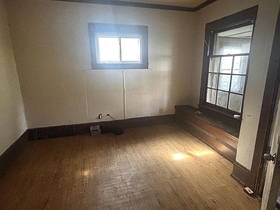 5th image of 3136 N 34th STREET