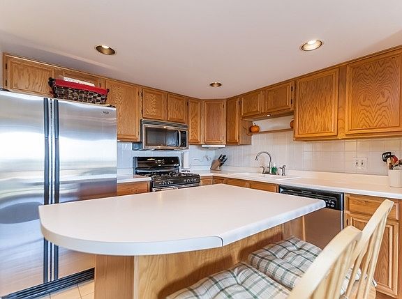 5th image of 5460 W Higgins Ave APT 304