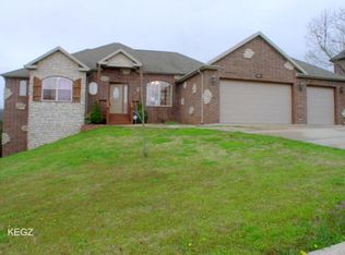 140 Roark Hills Dr, Branson, MO 65616
