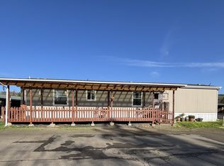 501 Berry Loop Ln, Roseburg, OR 97471