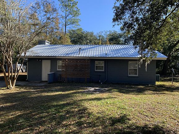 2nd image of 771 Alaqua Dr #1
