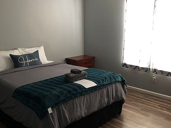 2nd image of 6419 Bedford Ln