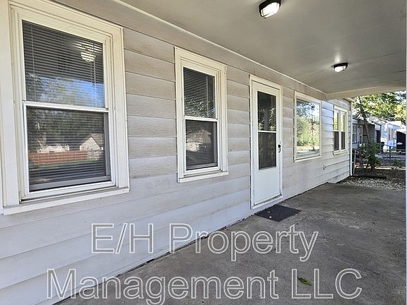 3rd image of 915 Harding St