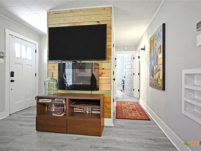 553 Scenic Dr — Photo 3