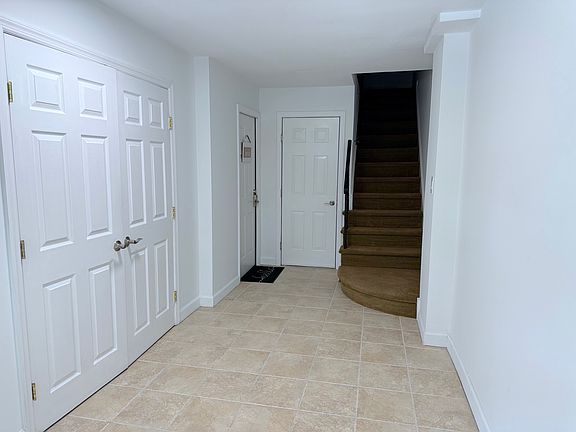 2nd image of 1339 Bell Blvd #2