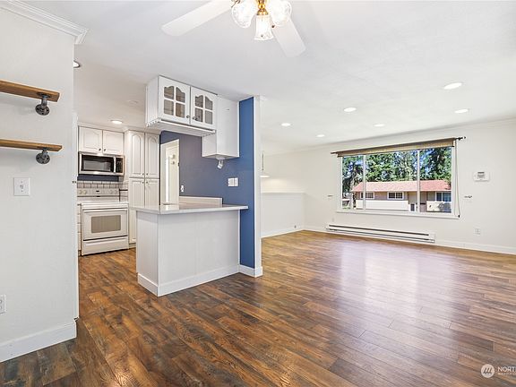 5th image of 2975 Aegean Boulevard NE