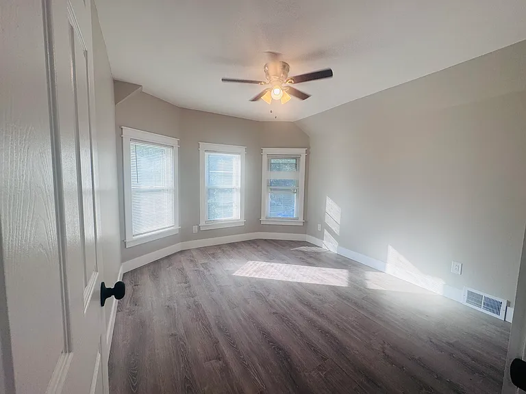 9809 Baltic Rd — Photo 14