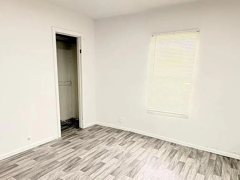 335 Delaware St — Photo 12