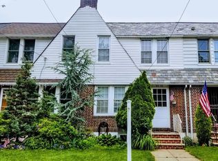 6555 77th Pl, Middle Village, NY 11379