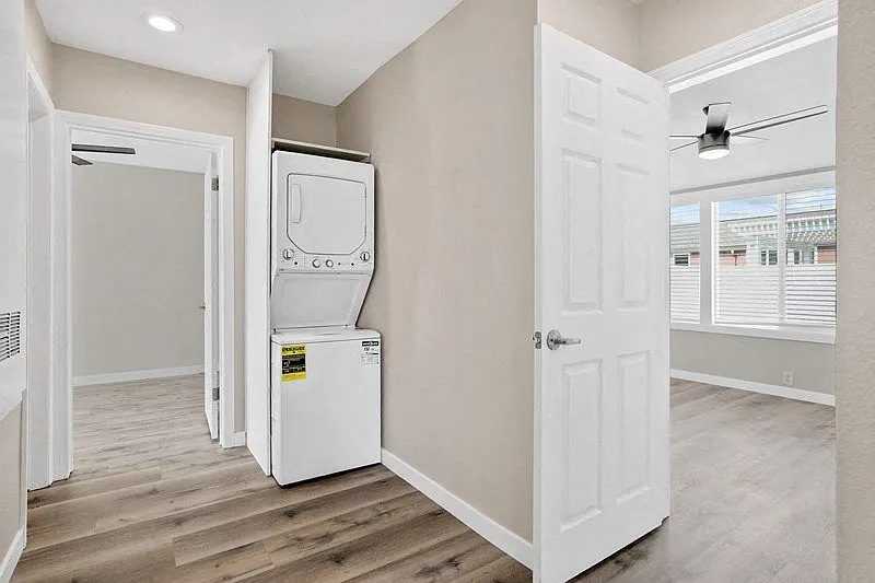Huntington Manor Homes — Photo 3