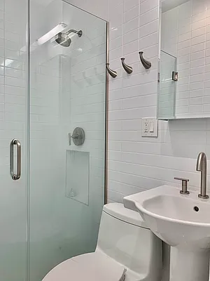 Rented by Oxford Property Group | media 17