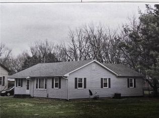 115 E Glenn St, Macon, IL 62544
