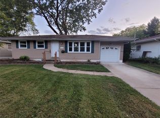 160 Ruth Dr, Florissant, MO 63031