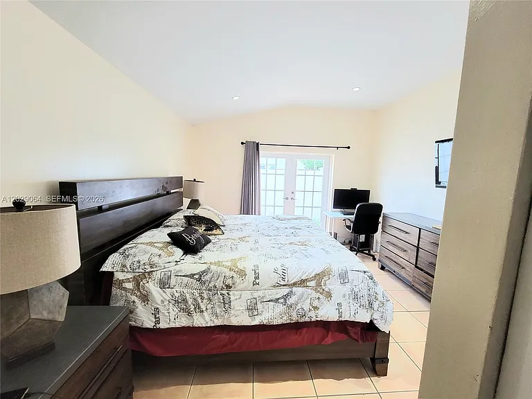 5267 NW 186th Ln — Photo 11