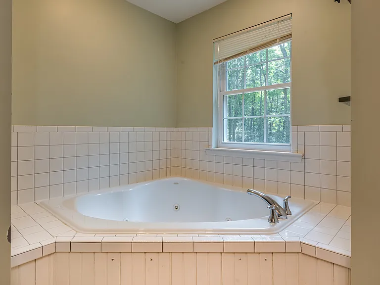 80 Hillbrook Dr — Photo 21