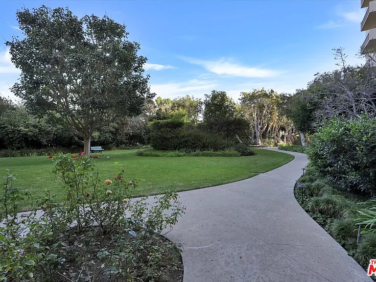 2160 Century Park E #1406 — Photo 7