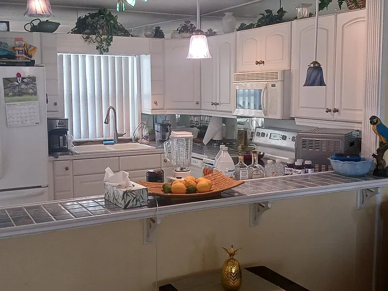 4525 Cove Cir #1004 — Photo 26