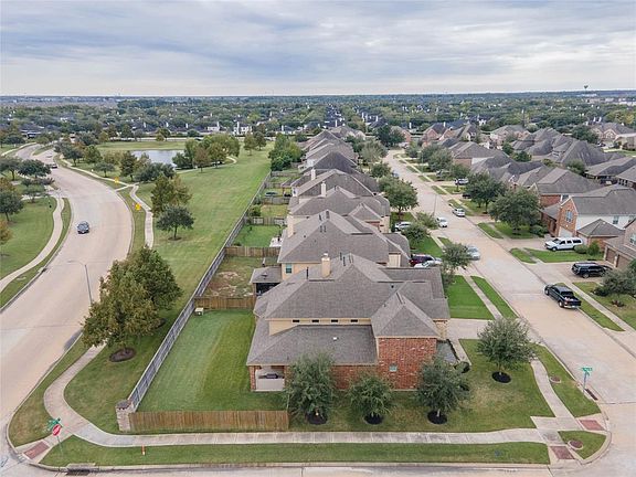 5th image of 5034 Beech Fern Dr