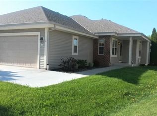 1428 E Buckwood Dr #1428, Oak Creek, WI 53154