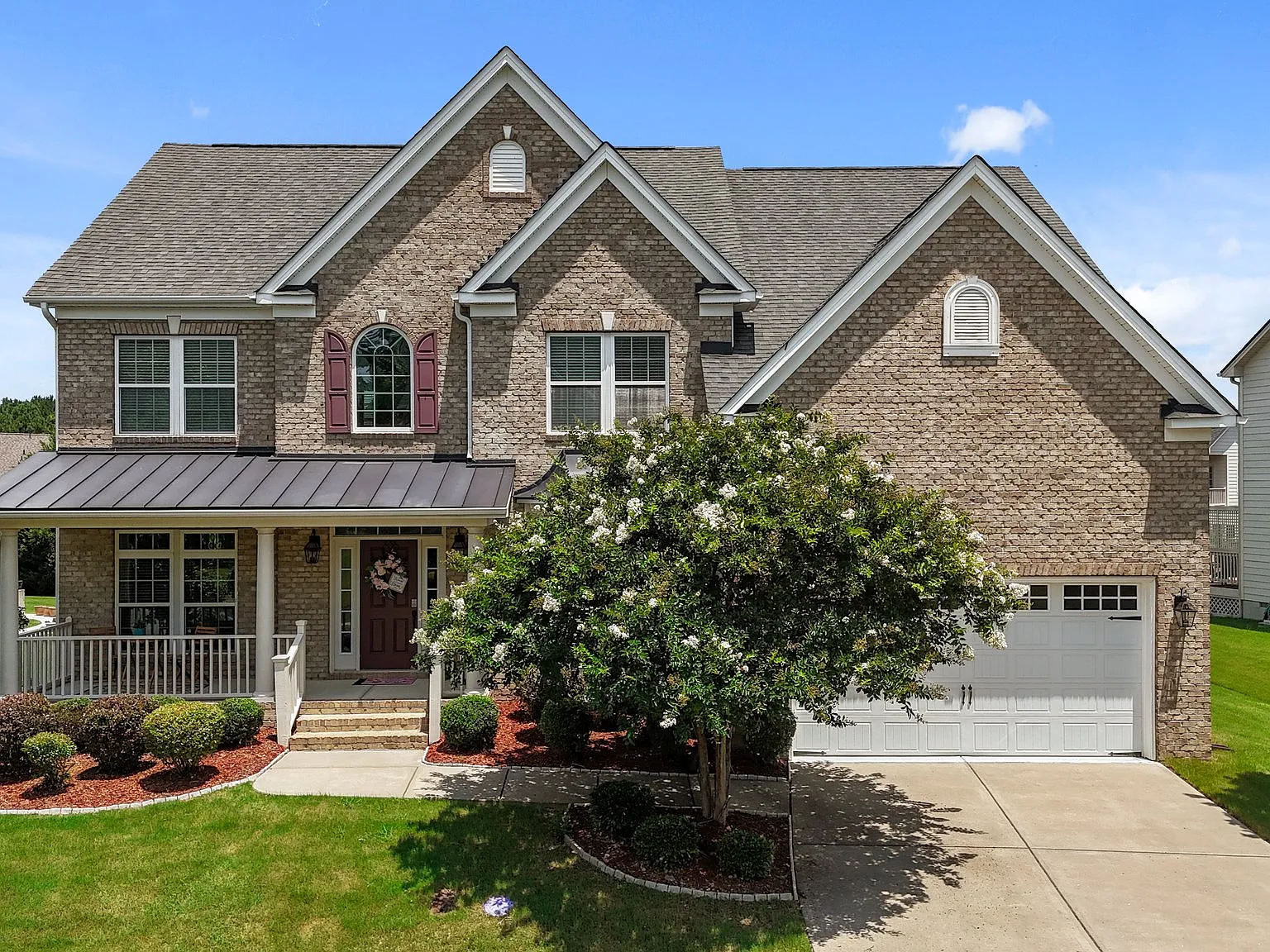 5 bed, 3.5 bath, 4152 sqft, $4,200 — Photo 1