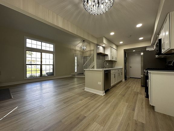 4th image of 1117 N Knollwood Dr Unit 1117