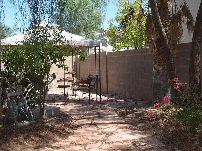 9655 N 82nd Gln — Photo 17