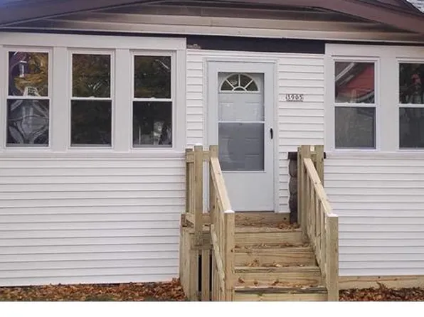 3905 N 6th St, Milwaukee, WI 53212