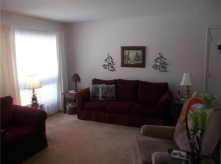 18911 E Arrowhead Dr, Independence, MO 64056