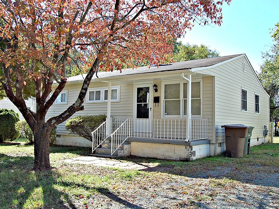 1st image of 707 Devon Dr