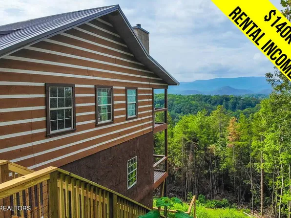 2037 McCarter Dr, Pigeon Forge, TN 37862