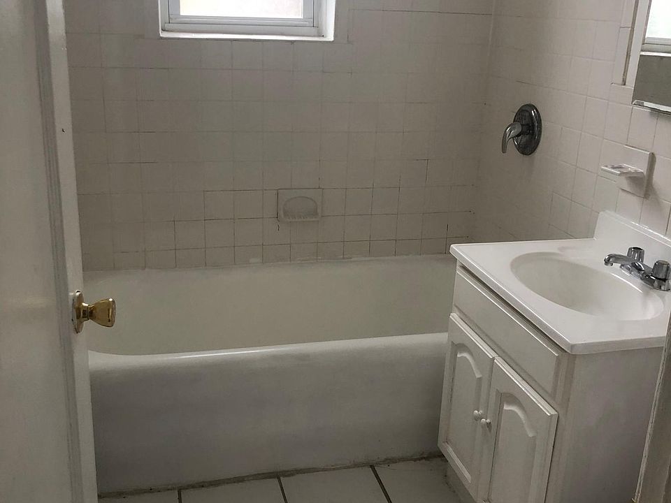2nd image of 160 Grumman Ave APT 306