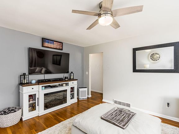 5th image of 1323 Cranwood Sq S