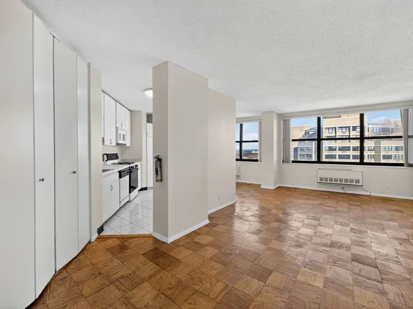 7002 Blvd East image 2 of 35