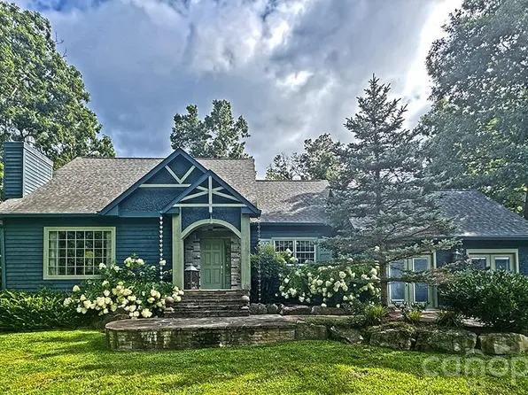 22 Bittersweet Ln, Asheville, NC 28805