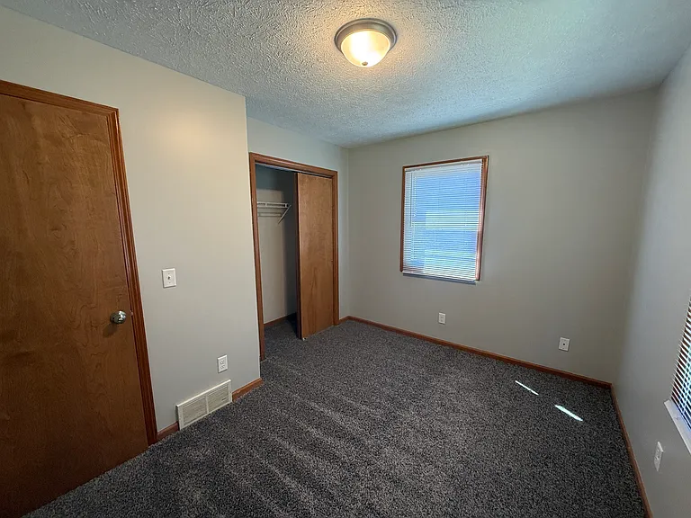 4933 Cannonsburg Rd NE — Photo 15